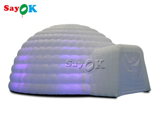 Tienda de iglú infladable blanca con luces LED para eventos de bodas